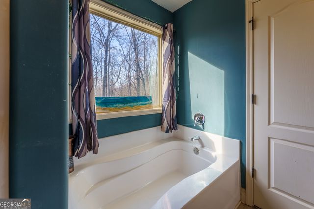 702 Cambridge Farms Drive, Hoschton, GA 30548