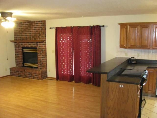 1410 Lorianna Ct, Salina, KS 67401