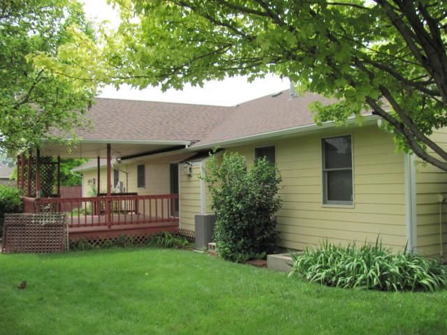 1410 Lorianna Ct, Salina, KS 67401