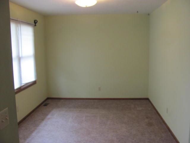 1410 Lorianna Ct, Salina, KS 67401