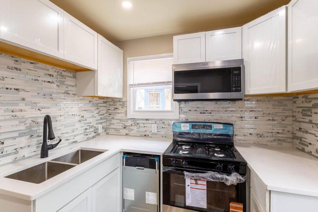 4366 N 25th STREET, Milwaukee, WI 53209