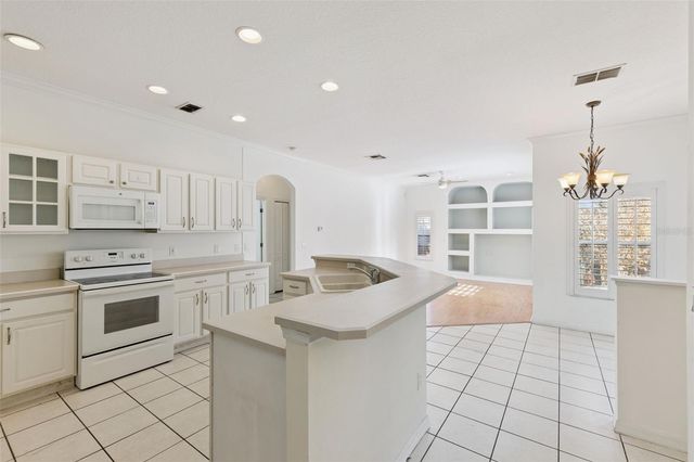 5067 JETSAIL DRIVE, Orlando, FL 32812