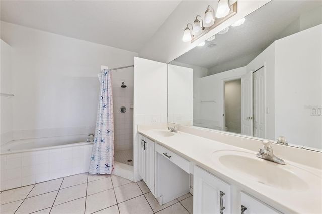 5067 JETSAIL DRIVE, Orlando, FL 32812