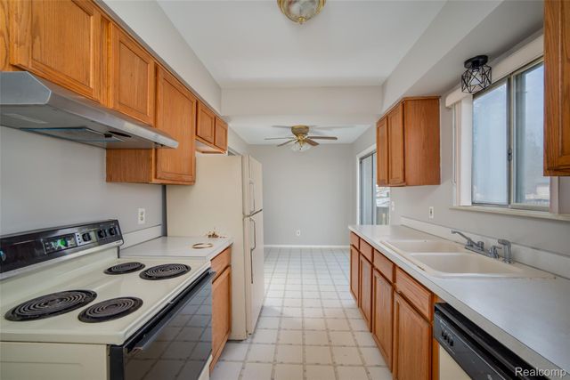 1243 Howard Street, Genesee Charter Township, MI 48458