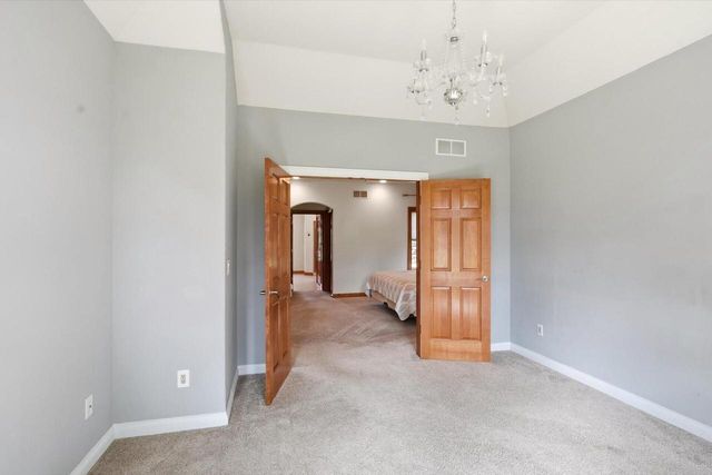 363 Sunshine DRIVE, Hartland, WI 53029