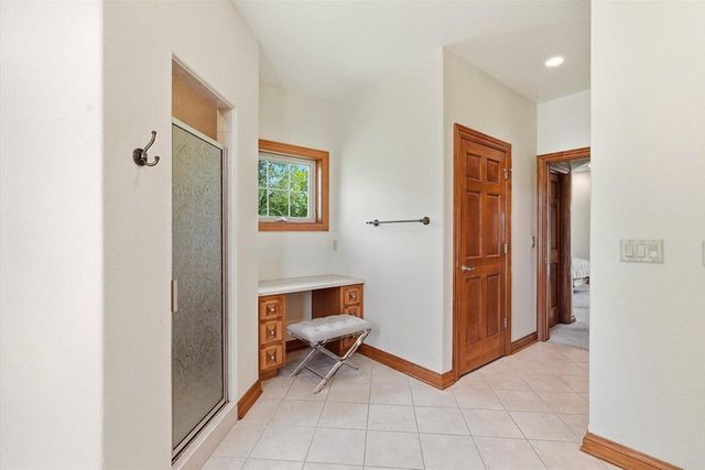 363 Sunshine DRIVE, Hartland, WI 53029