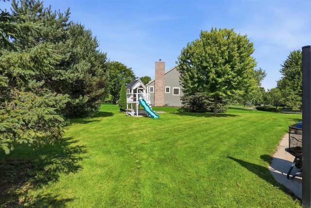 363 Sunshine DRIVE, Hartland, WI 53029