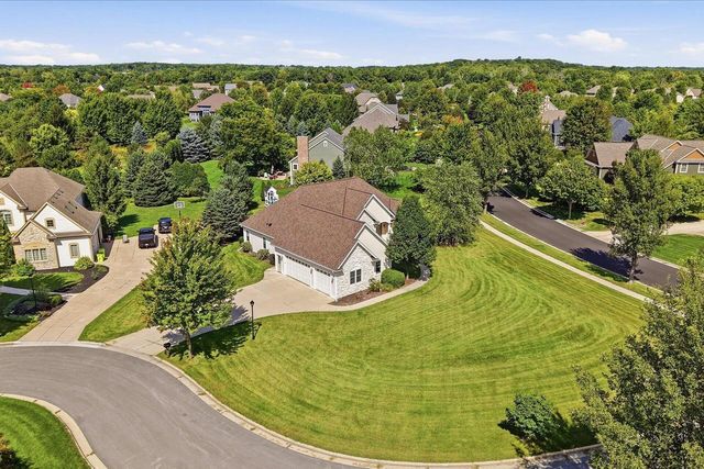 363 Sunshine DRIVE, Hartland, WI 53029