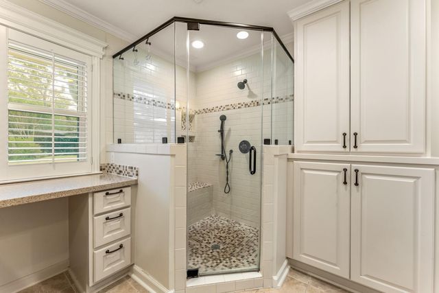 10203 Green Tree Road, Houston, TX 77042