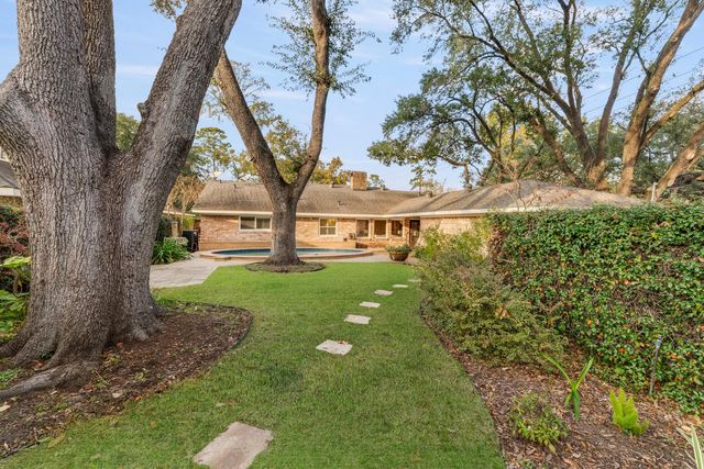 10203 Green Tree Road, Houston, TX 77042