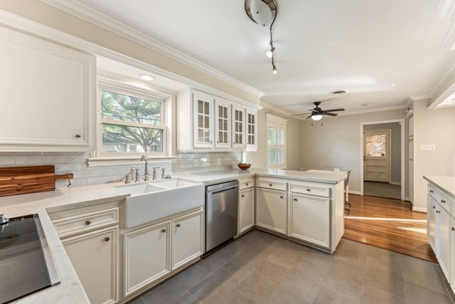 10203 Green Tree Road, Houston, TX 77042