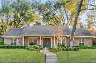10203 Green Tree Road, Houston, TX 77042