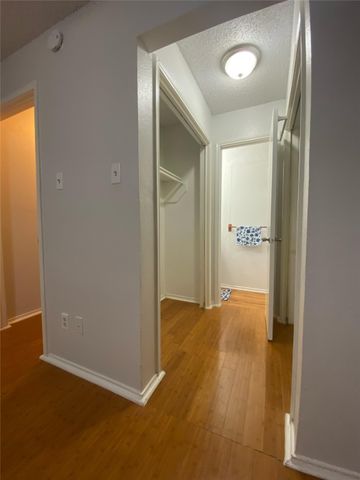 2022 Minnie Drive, Arlington, TX 76012