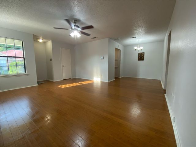 2022 Minnie Drive, Arlington, TX 76012