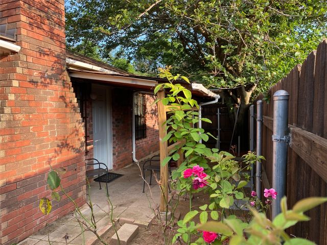 2022 Minnie Drive, Arlington, TX 76012