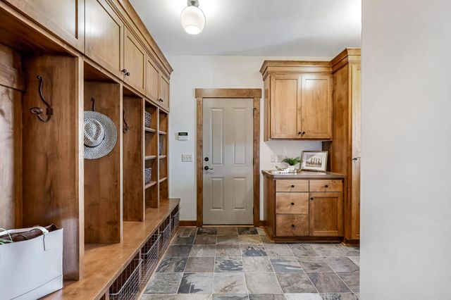 7844 Bent Tree Circle, Prior Lake, MN 55372