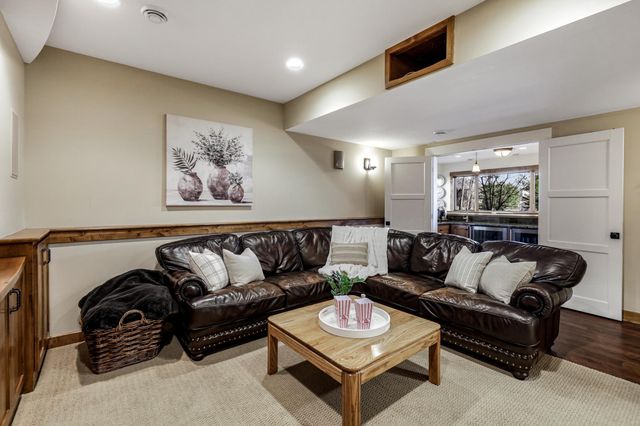 7844 Bent Tree Circle, Prior Lake, MN 55372