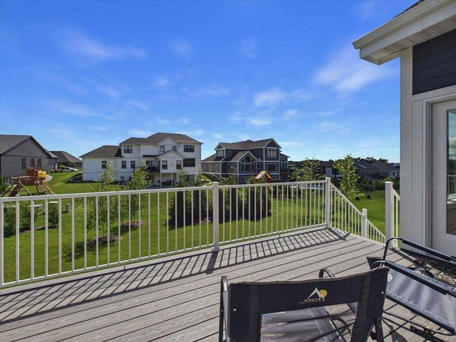 2012 Paris Lane, Cottage Grove, WI 53527