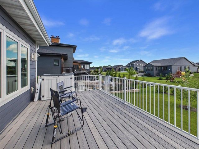 2012 Paris Lane, Cottage Grove, WI 53527