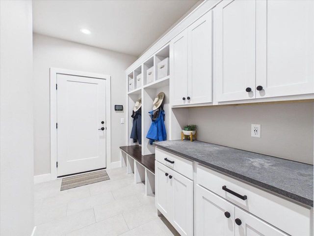 2012 Paris Lane, Cottage Grove, WI 53527