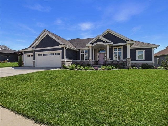 2012 Paris Lane, Cottage Grove, WI 53527