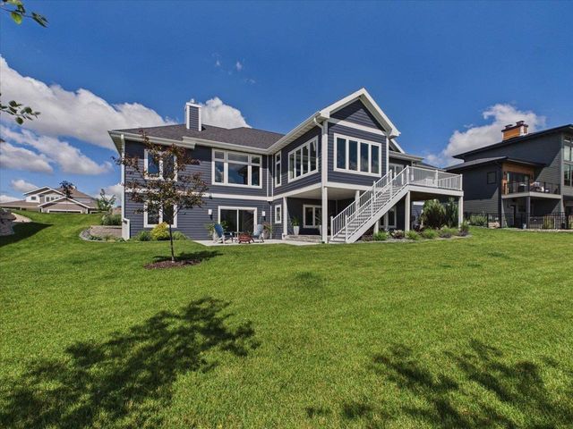 2012 Paris Lane, Cottage Grove, WI 53527
