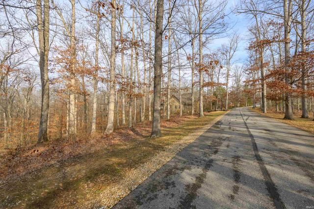 149 Hilltop Lane, Nashville, IN 47448