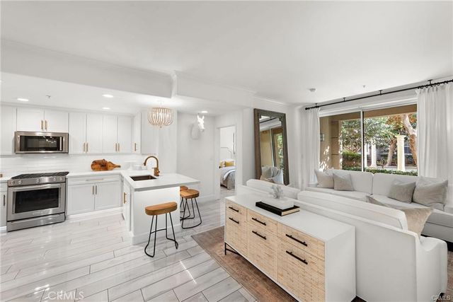 2123 Watermarke Place, Irvine, CA 92612