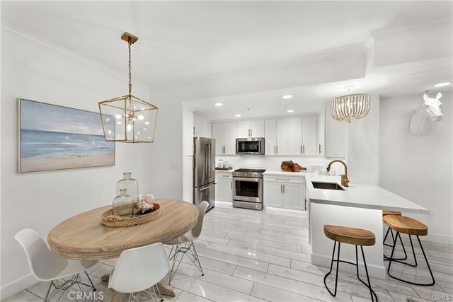 2123 Watermarke Place, Irvine, CA 92612