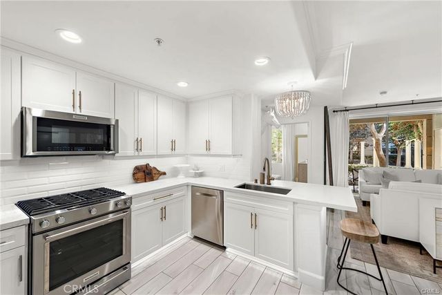 2123 Watermarke Place, Irvine, CA 92612