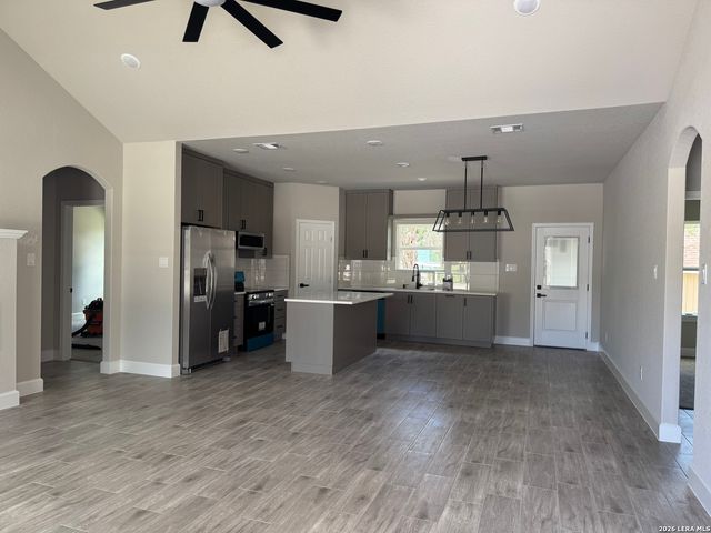 1031 Sunset Park, Spring Branch, TX 78070