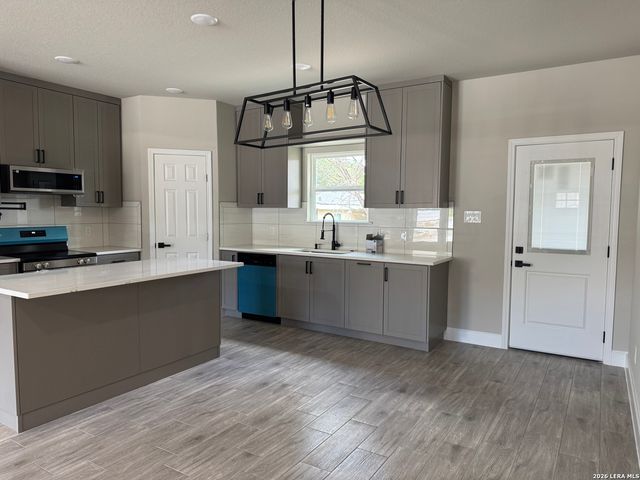 1031 Sunset Park, Spring Branch, TX 78070