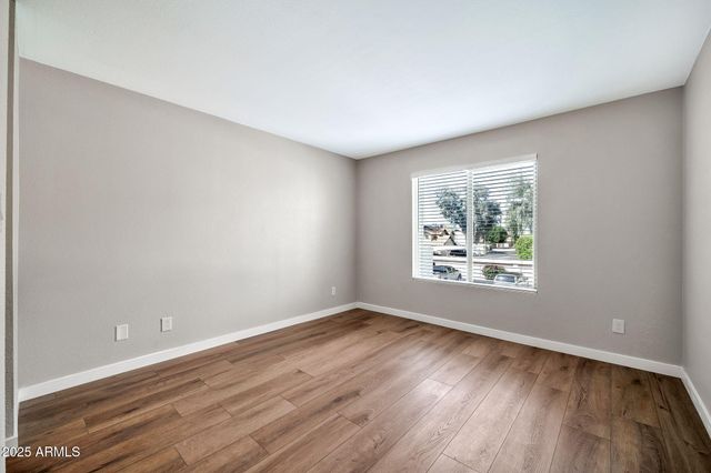 4730 W NORTHERN Avenue 2102, Glendale, AZ 85301