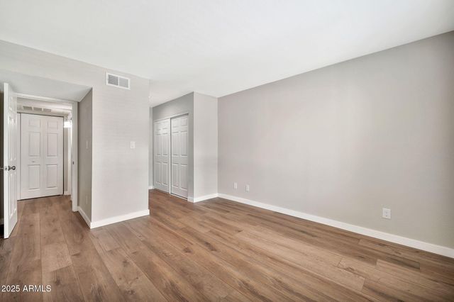 4730 W NORTHERN Avenue 2102, Glendale, AZ 85301