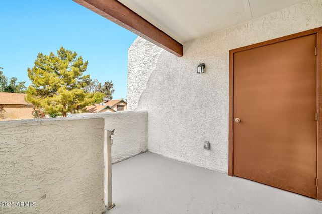 4730 W NORTHERN Avenue 2102, Glendale, AZ 85301