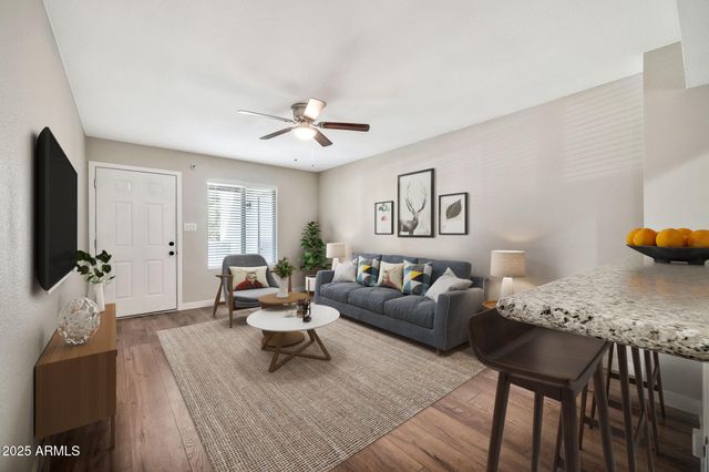 4730 W NORTHERN Avenue 2102, Glendale, AZ 85301