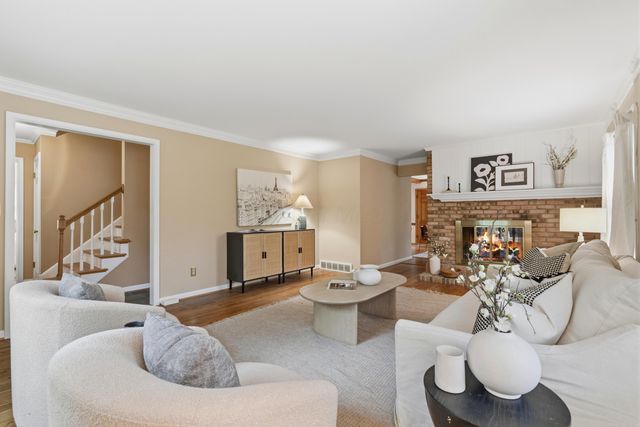 2425 Dorset Road, Upper Arlington, OH 43221