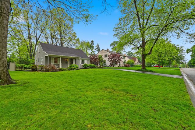 2425 Dorset Road, Upper Arlington, OH 43221