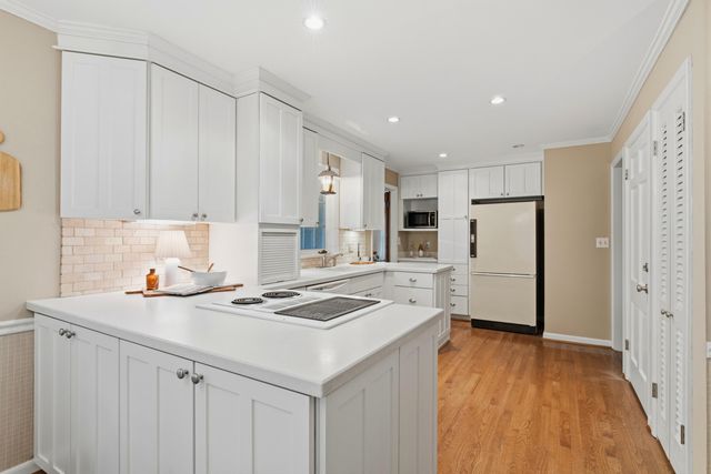 2425 Dorset Road, Upper Arlington, OH 43221