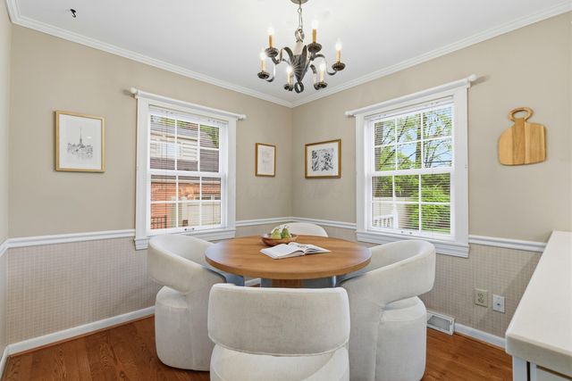 2425 Dorset Road, Upper Arlington, OH 43221