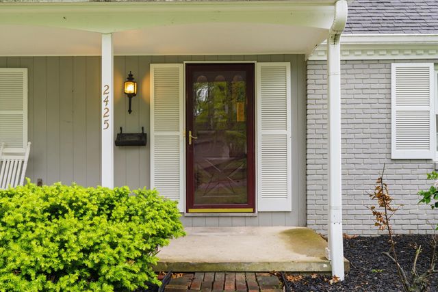 2425 Dorset Road, Upper Arlington, OH 43221