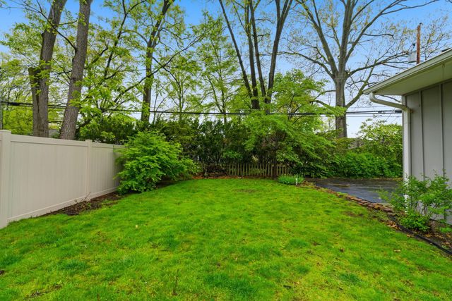 2425 Dorset Road, Upper Arlington, OH 43221