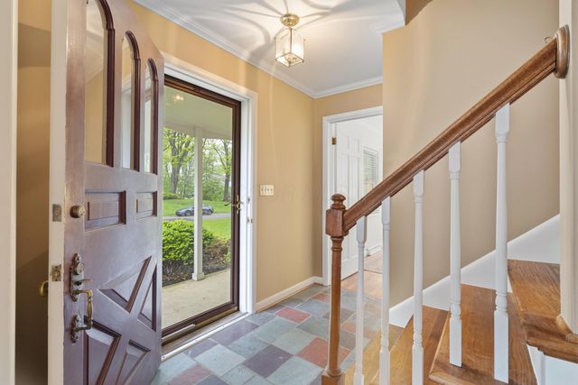 2425 Dorset Road, Upper Arlington, OH 43221