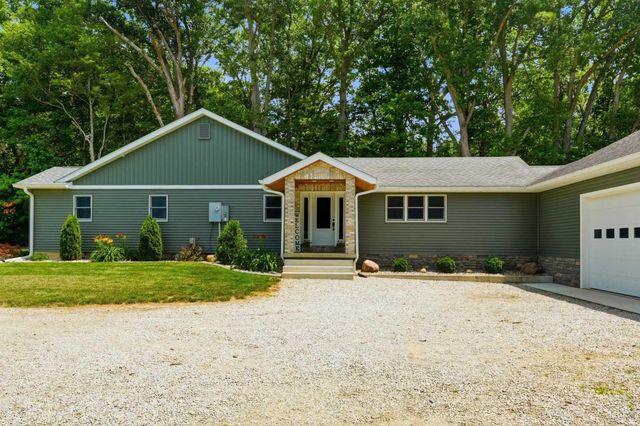 4279 W 100 N Road, Huntington, IN 46750