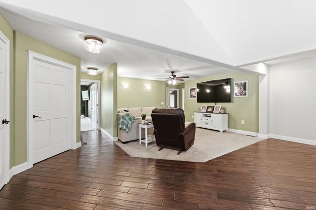 4279 W 100 N Road, Huntington, IN 46750