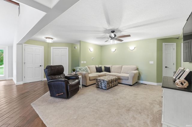 4279 W 100 N Road, Huntington, IN 46750