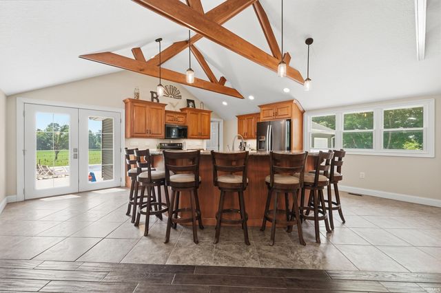 4279 W 100 N Road, Huntington, IN 46750