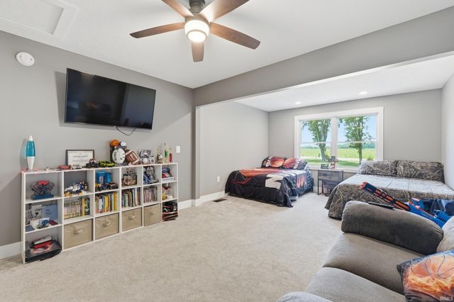 4279 W 100 N Road, Huntington, IN 46750
