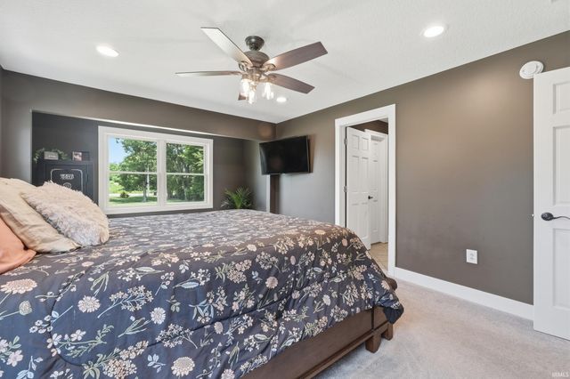 4279 W 100 N Road, Huntington, IN 46750