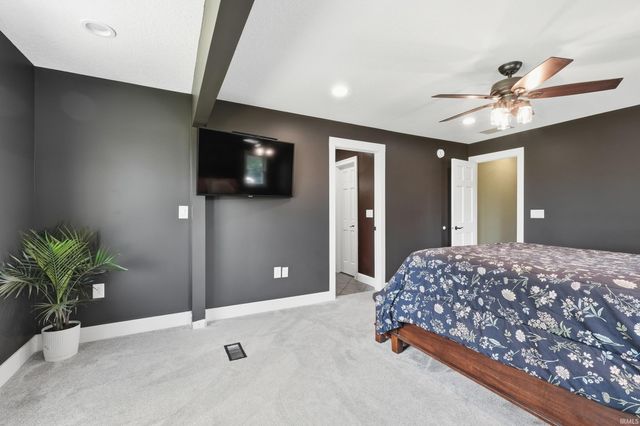 4279 W 100 N Road, Huntington, IN 46750